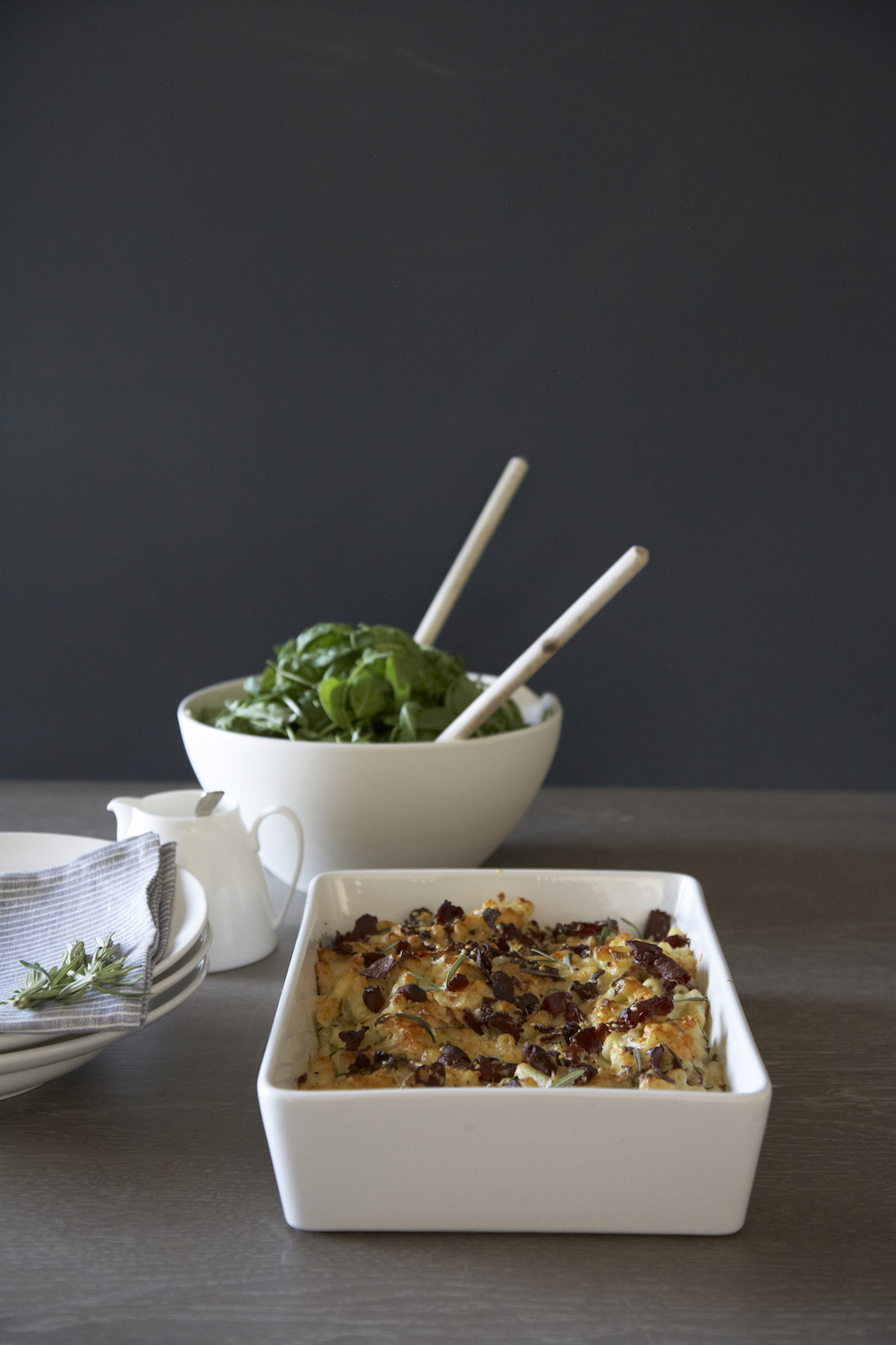 bacon-leek-and-rosemary-mac-and-cheese-humphrey-munson-blog-4