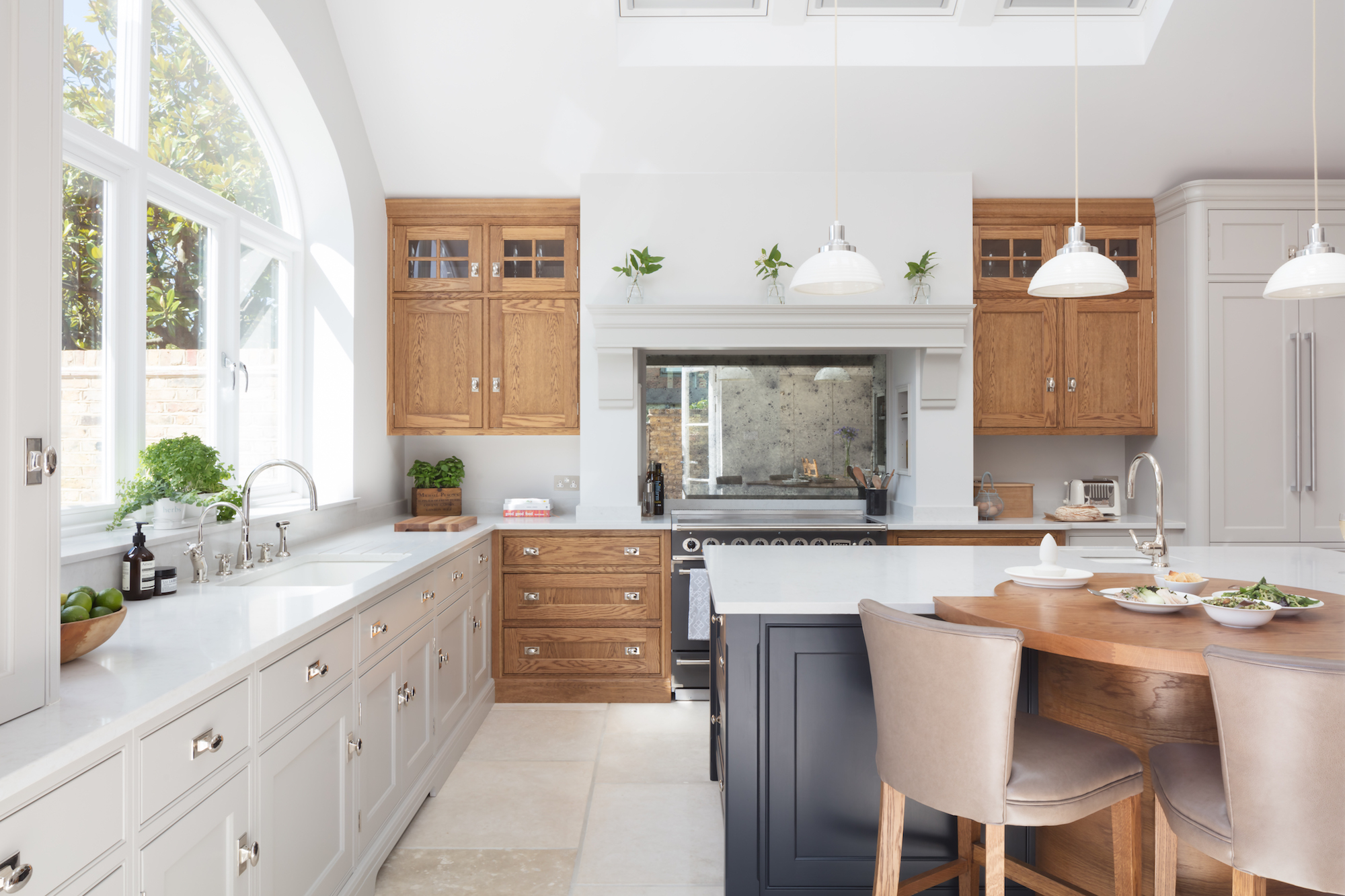 Barnes Village - Scullery Run - Humphrey Munson