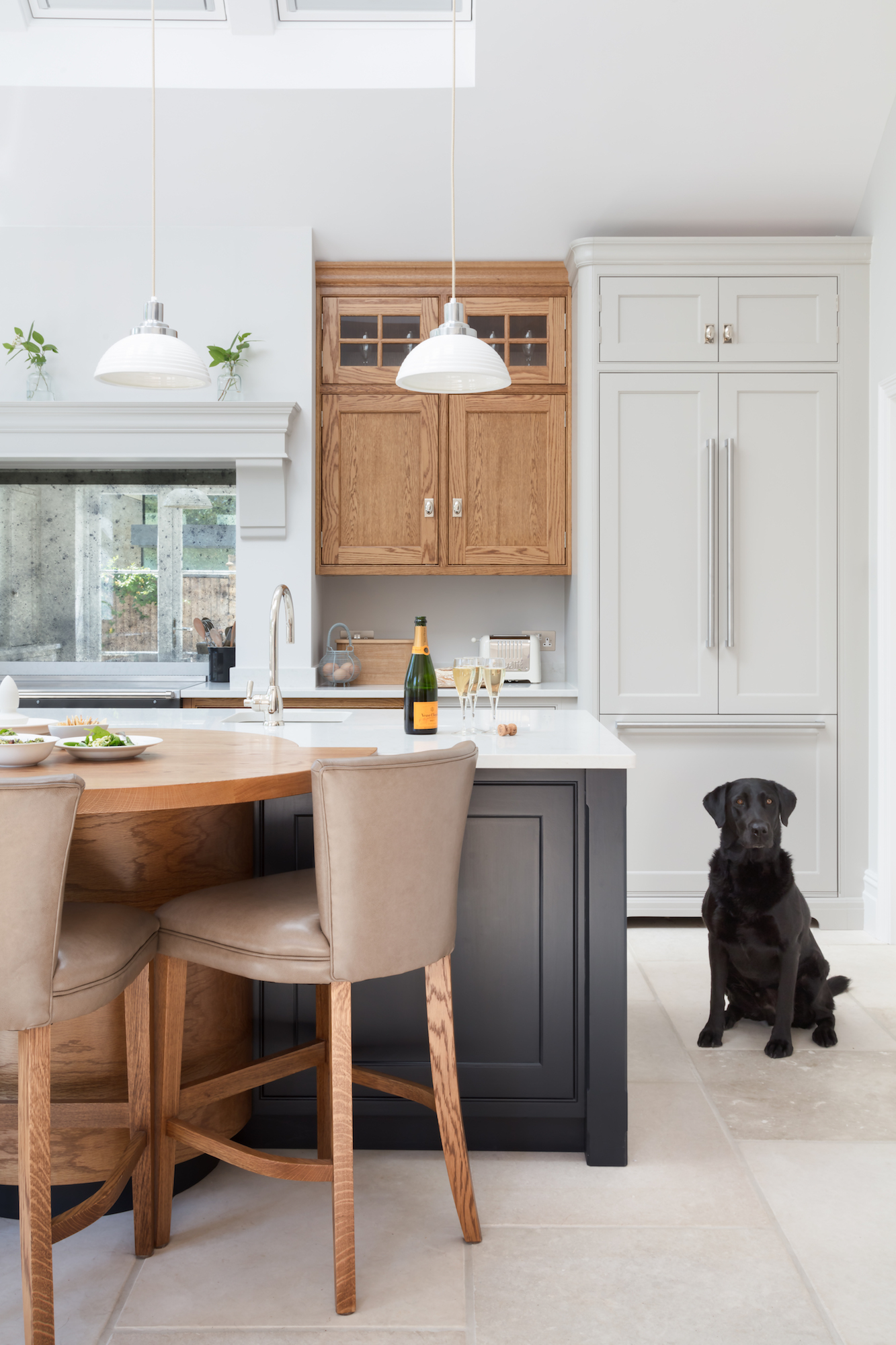 Barnes Village, Luxury Bespoke Kitchen - Humphrey Munson