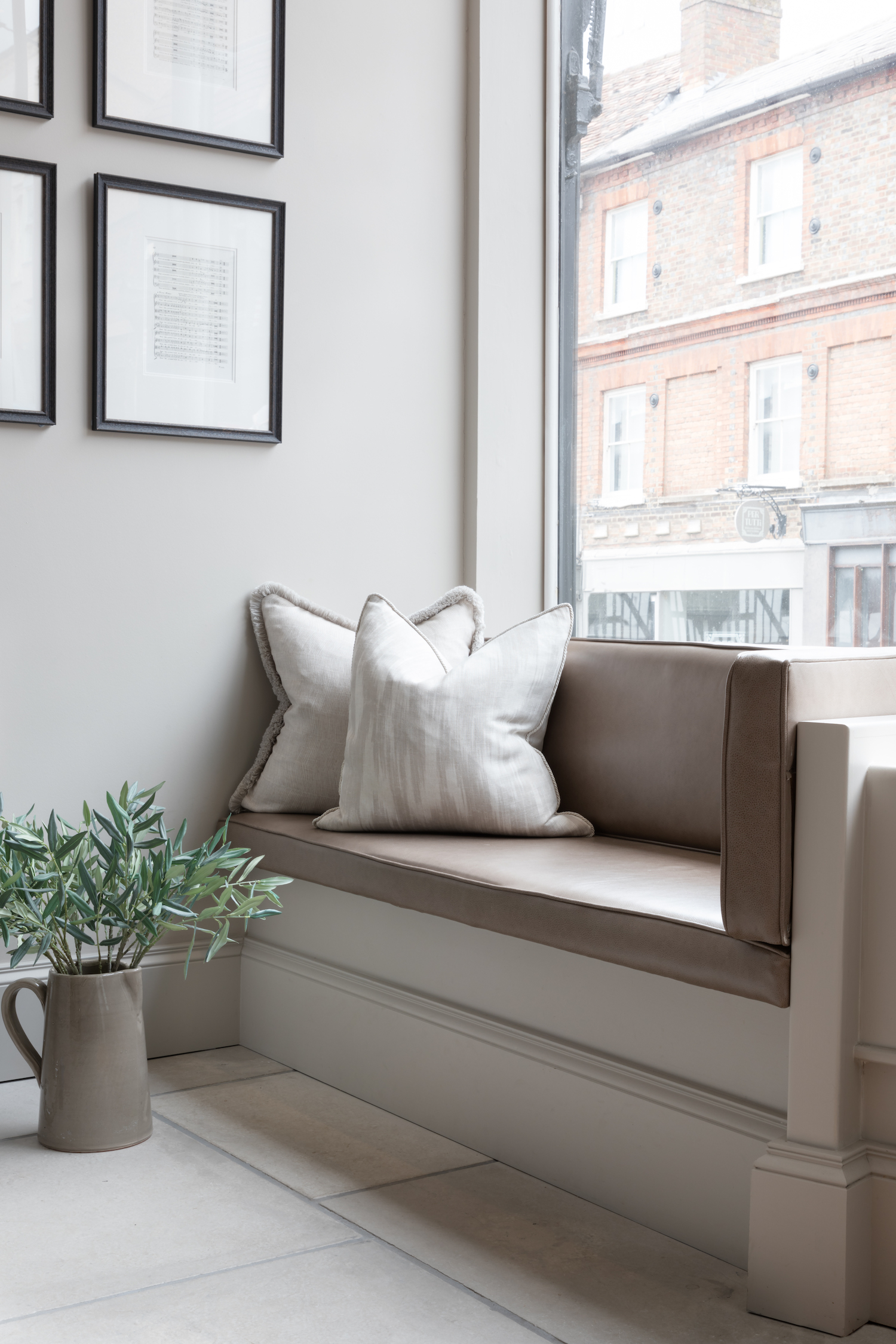 Bench Seat - Design Notes - Humphrey Munson 