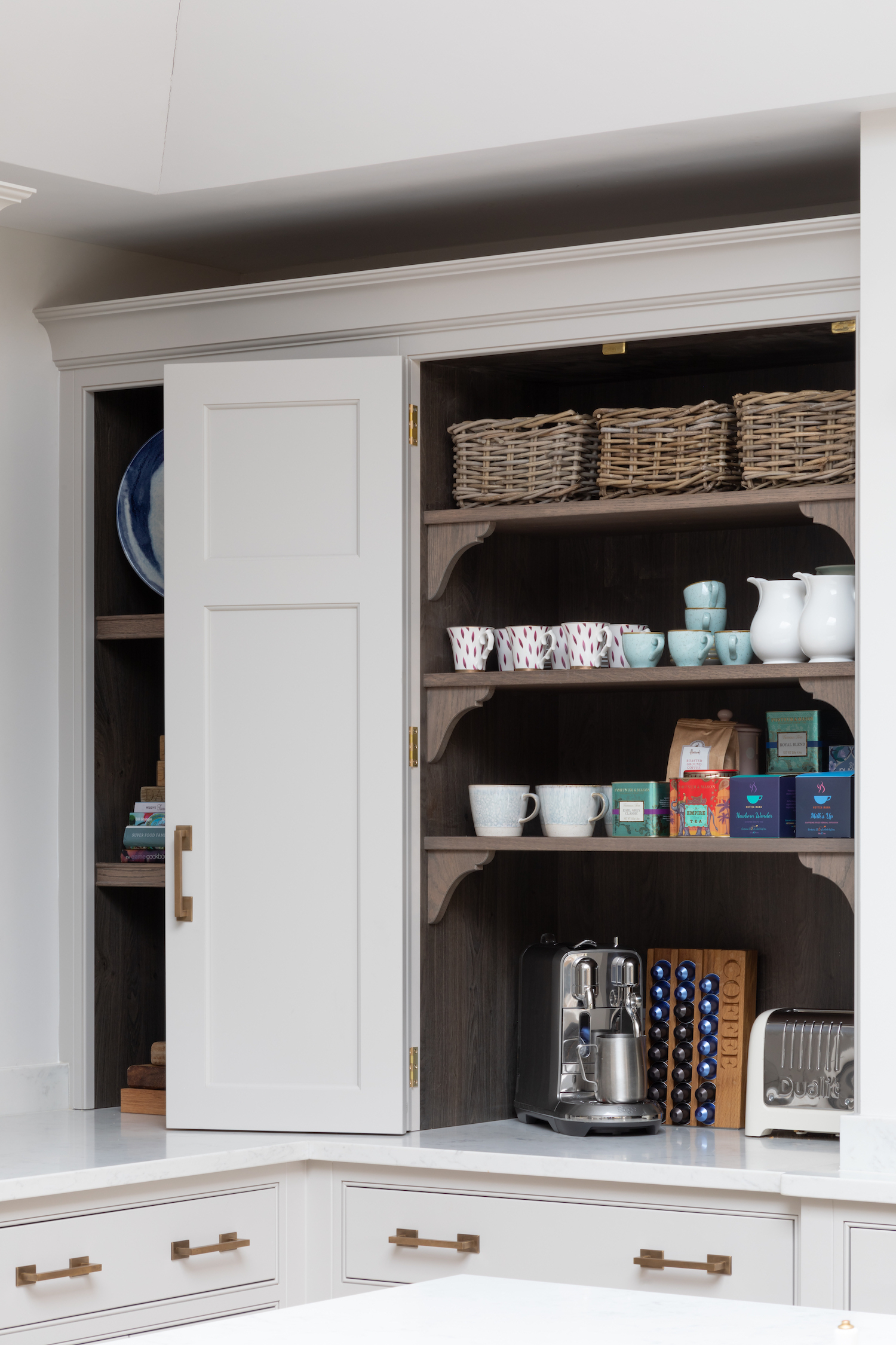 Berkeley Oak - Design Notes - Humphrey Munson Blog