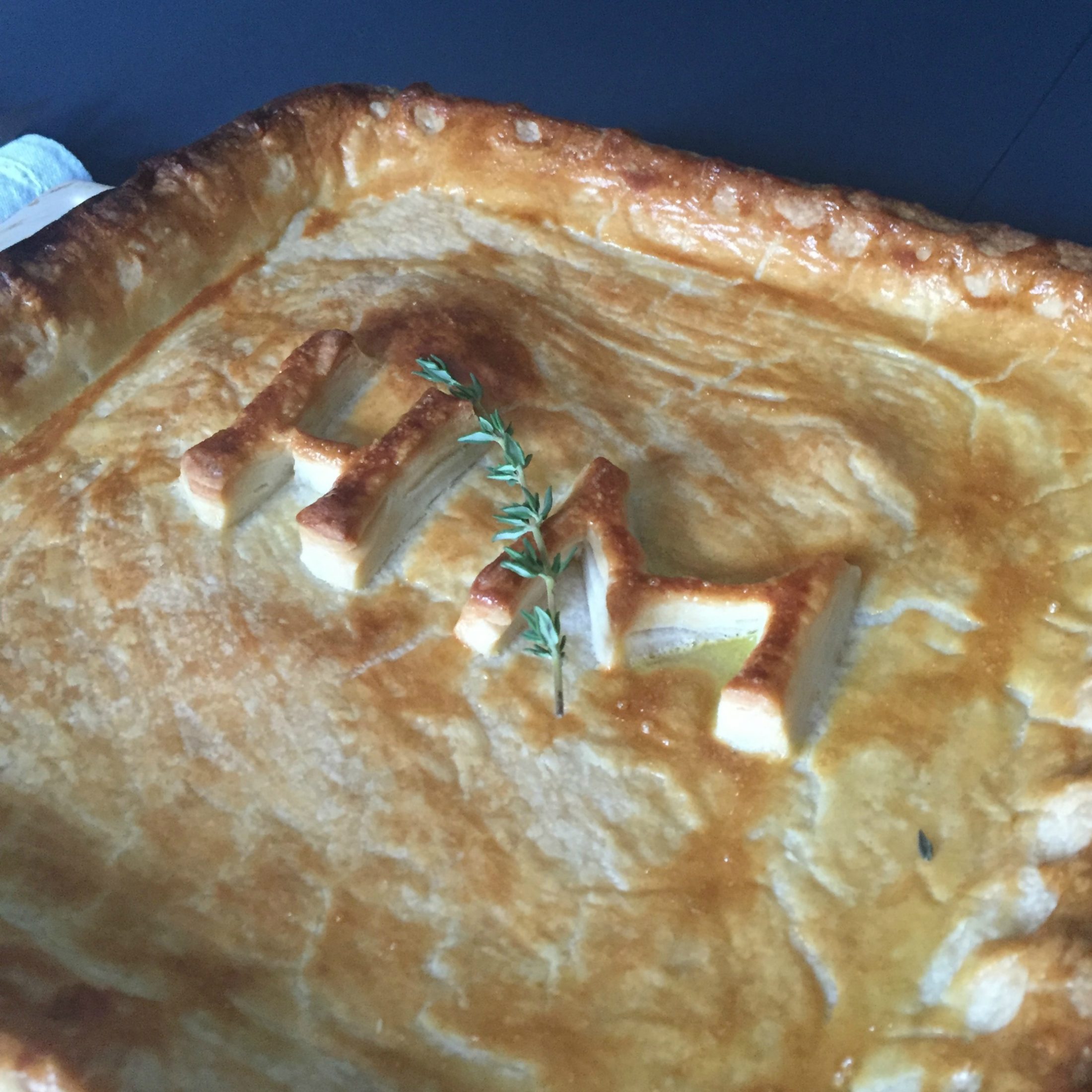 Chicken Bacon and Thyme Pie Recipe - Humphrey Munson Blog