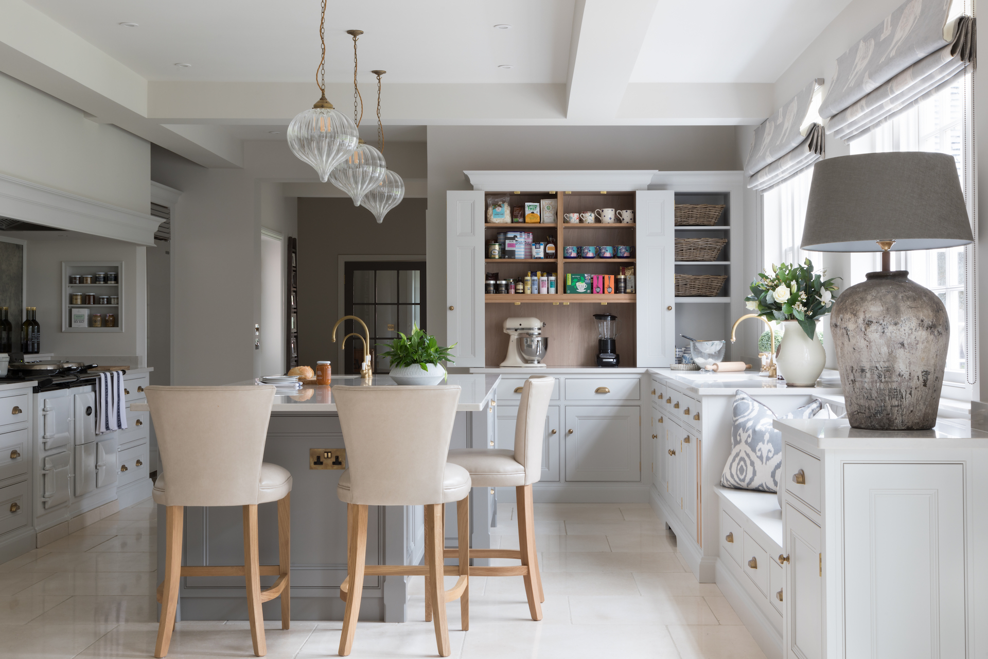 Classic Oak - Design Notes - Humphrey Munson