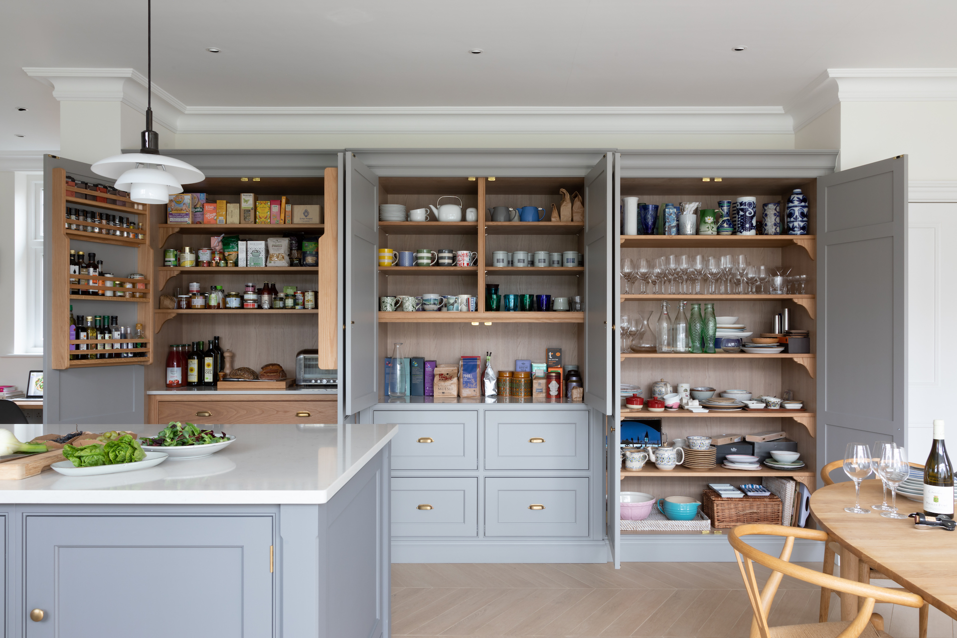 Classic Oak - Design Notes - Humphrey Munson