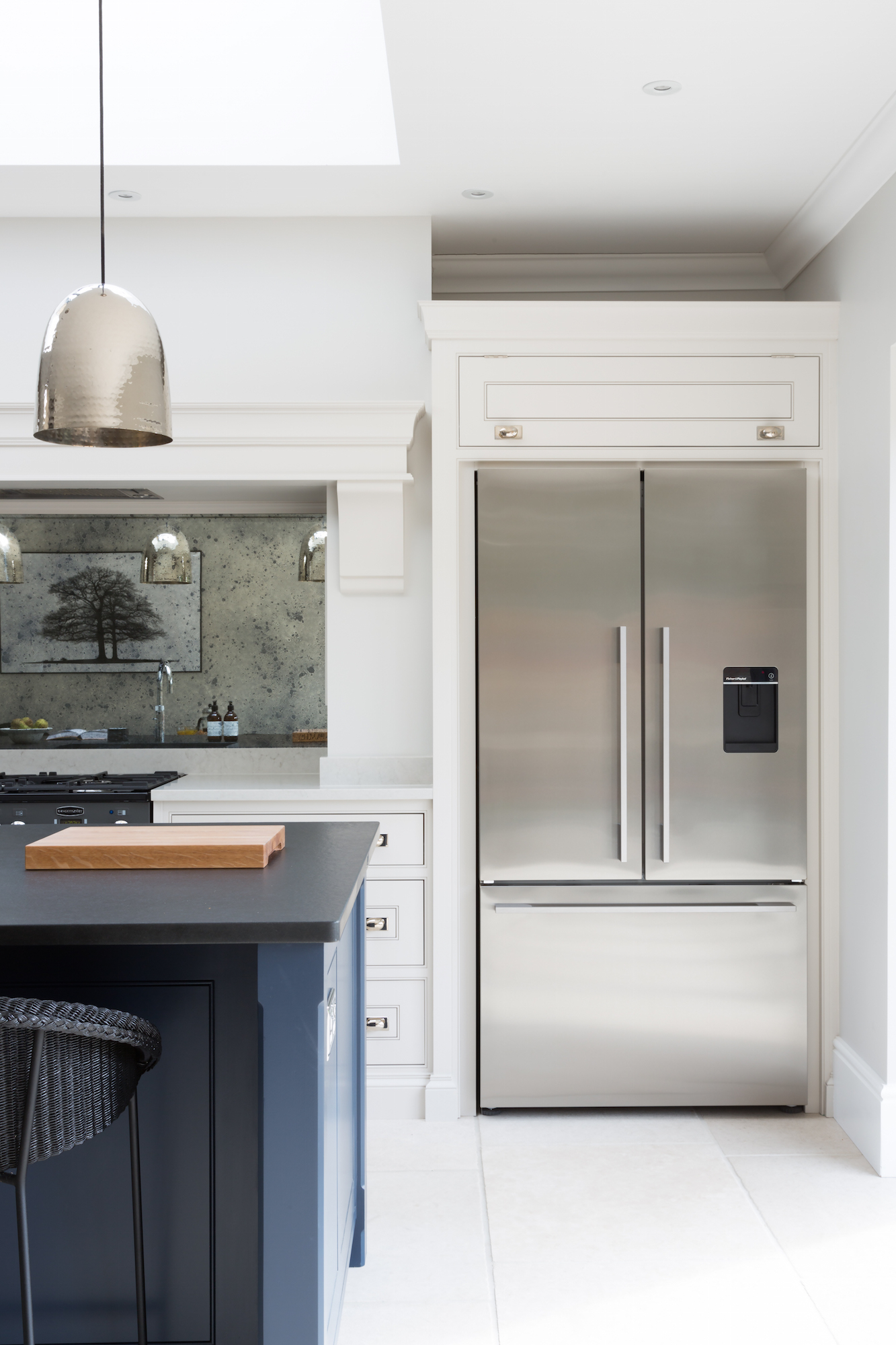 Contemporary Spenlow Kitchen, Essex - Humphrey Munson