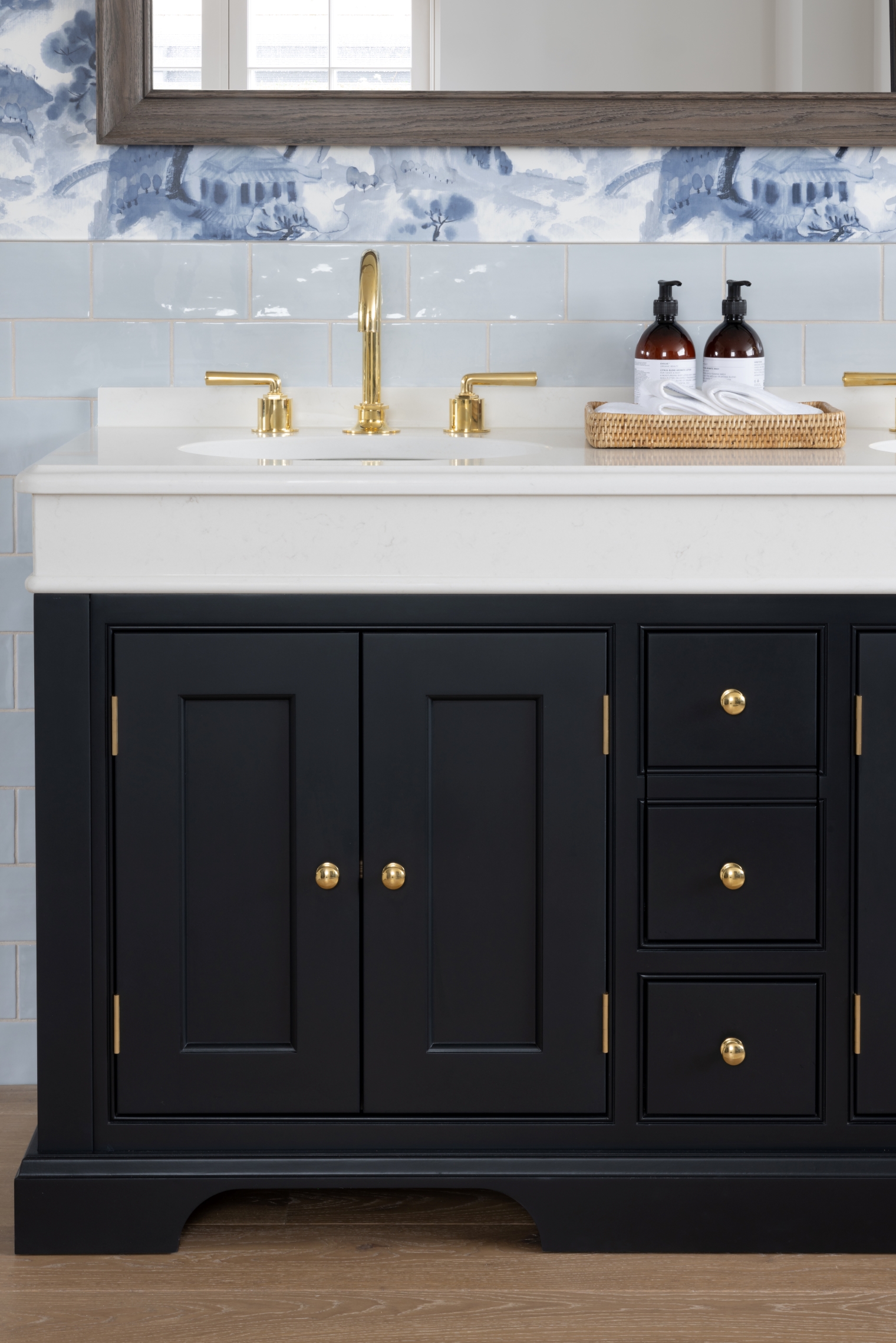 Harlyn III - Image 2