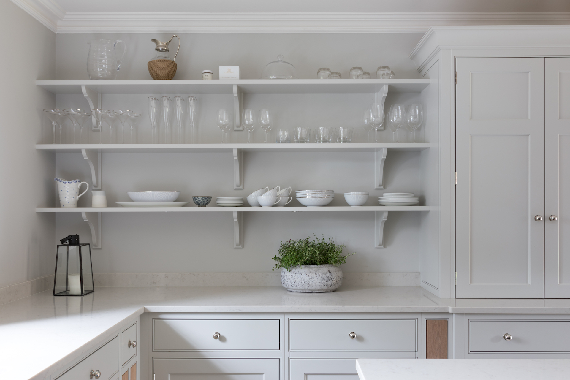 Artisan Shelves | Design Notes | Humphrey Munson