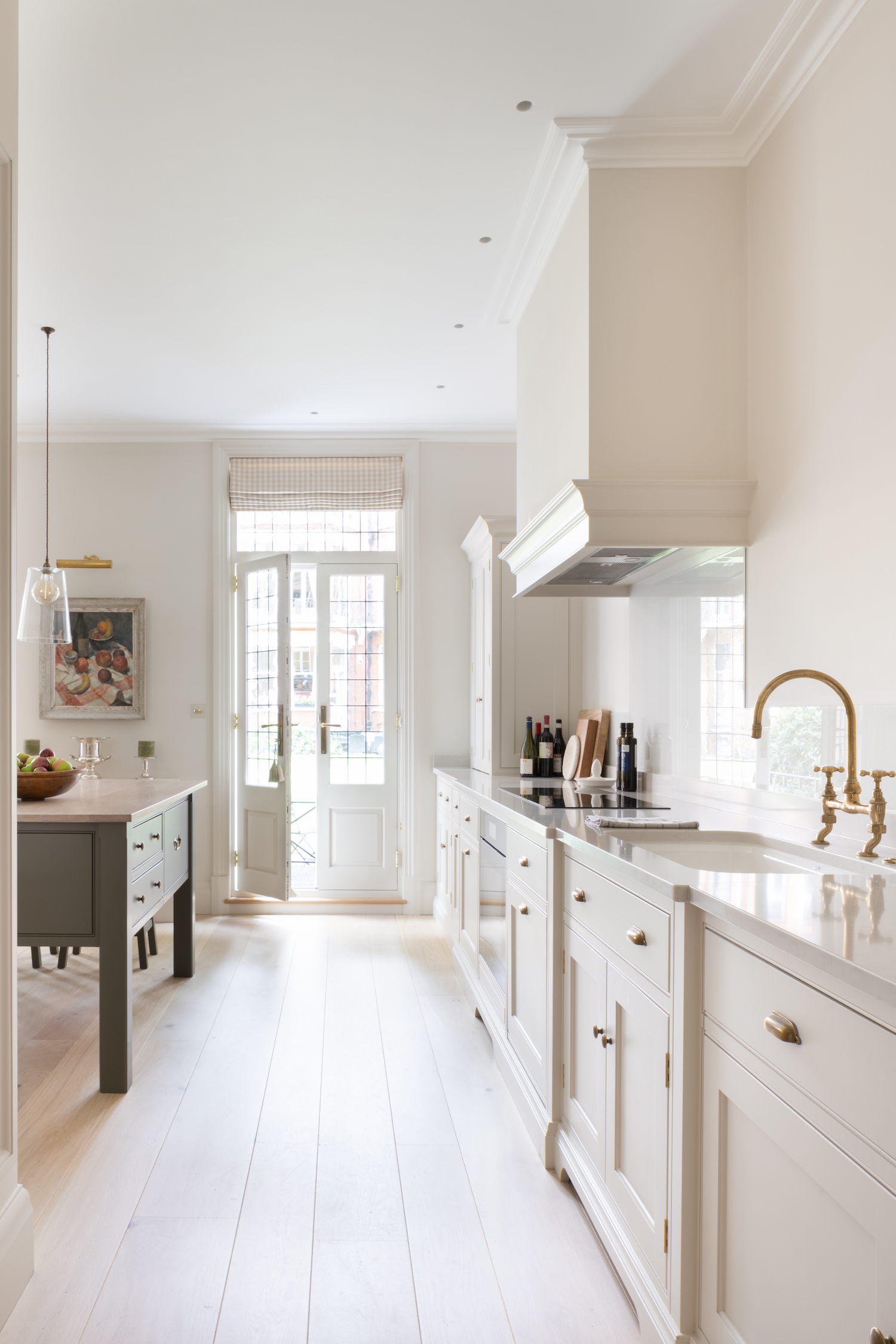 Knightsbridge Project - Linen paint colour - Humphrey Munson