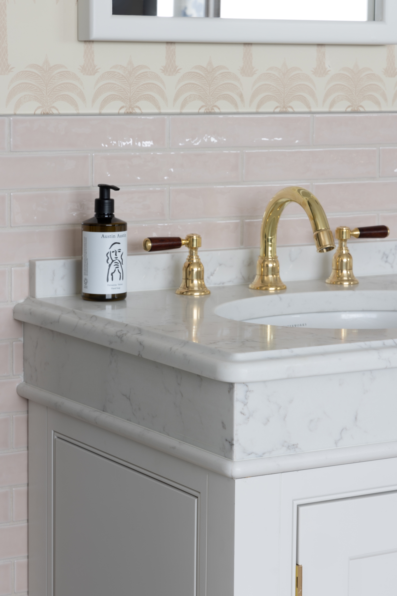 Jenner Ceramic - Image 1