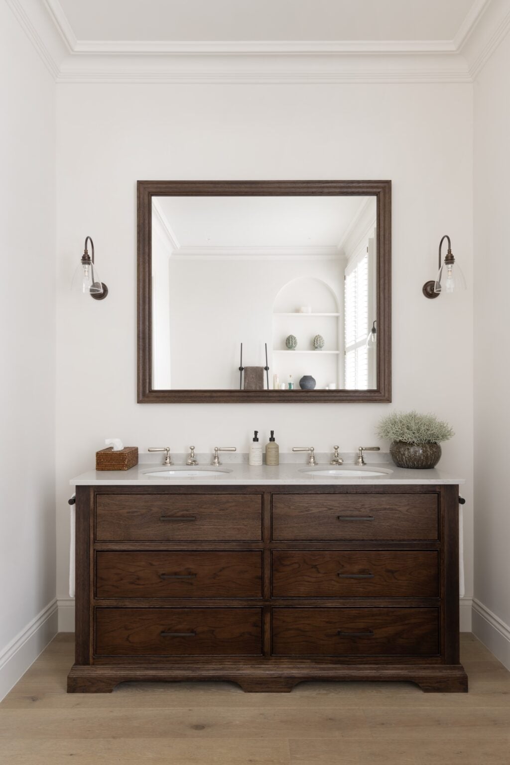 Montpellier mirror