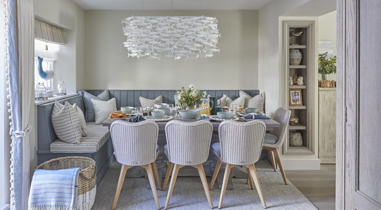 Mountain Ash House | By Katharine Pooley - Luxury interior design - Humphrey Munson Blog 