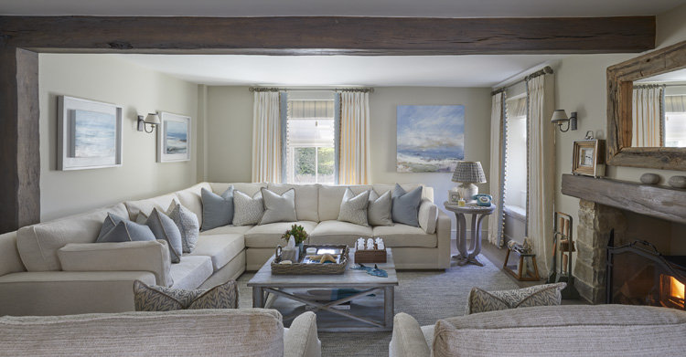 Mountain Ash House | By Katharine Pooley - Luxury interior design - Humphrey Munson Blog 