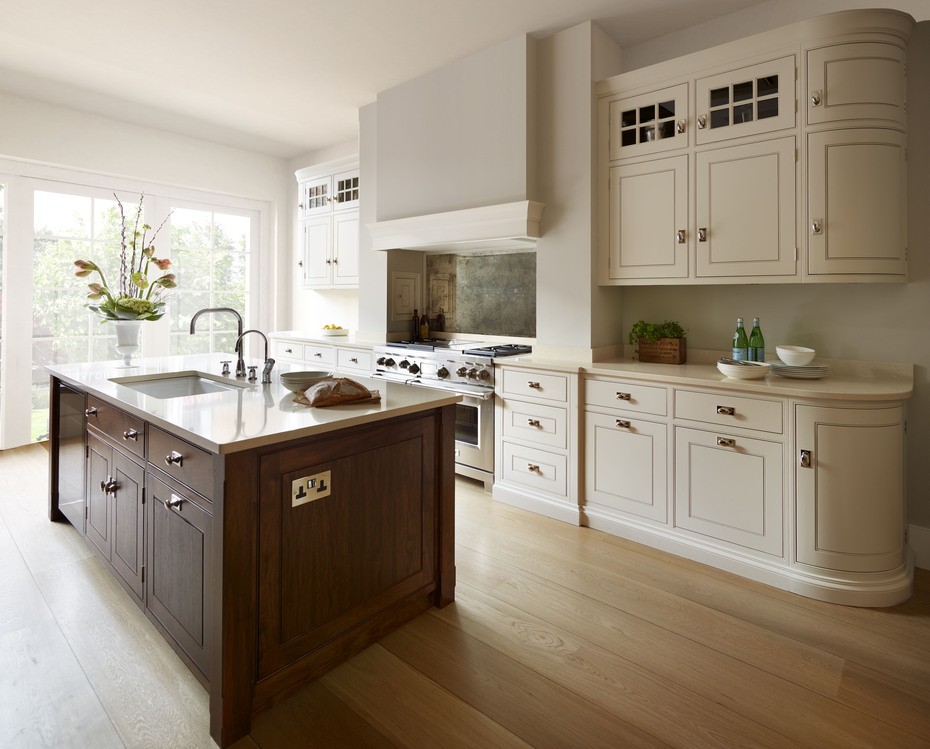 Humphrey Munson | Luxury Bespoke Family Kitchen 
