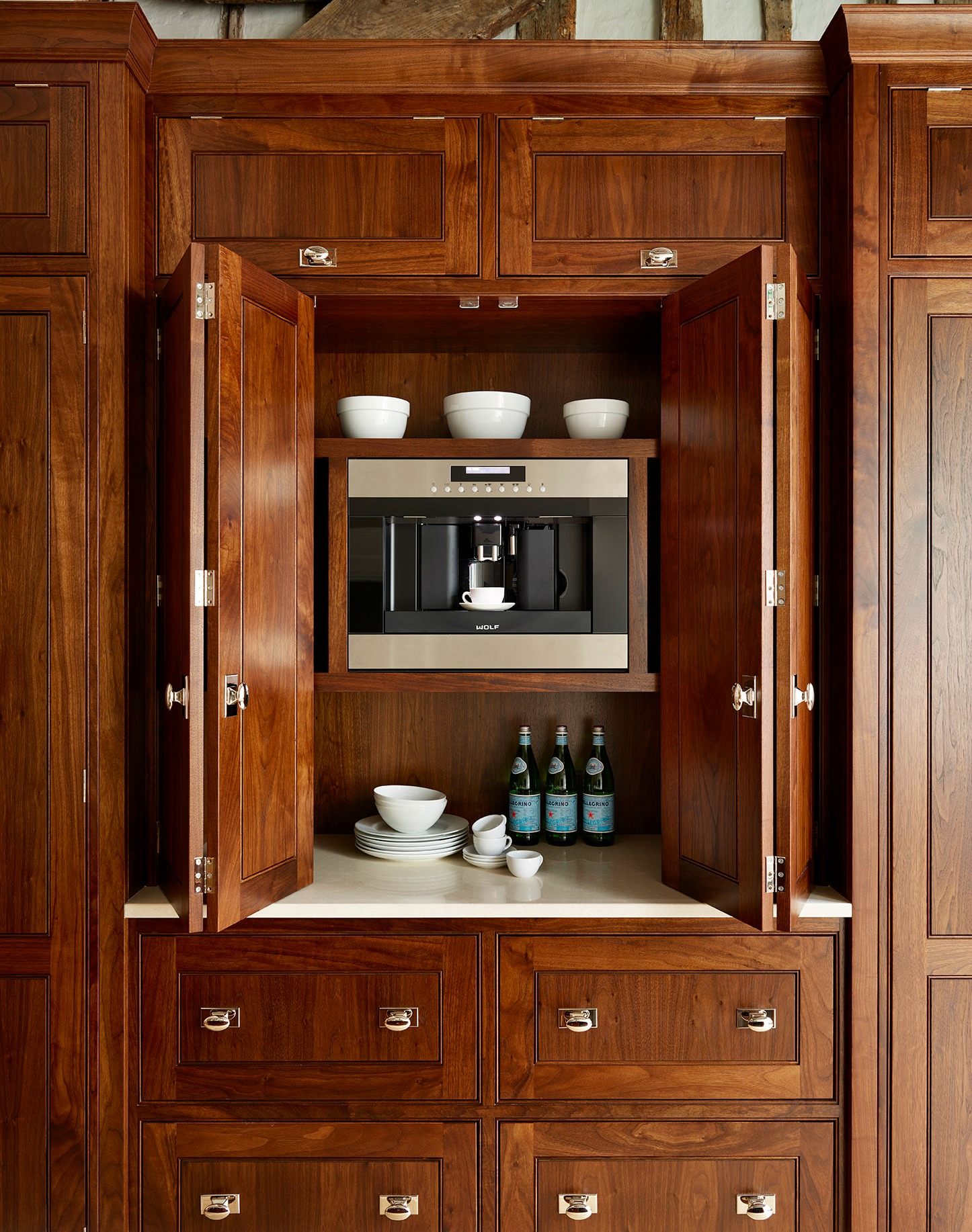 Humphrey Munson | Luxury Bespoke Family Kitchen