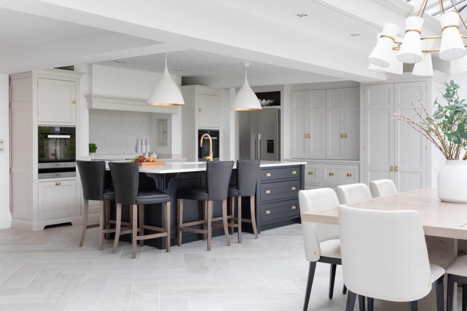 dream light and airy kitchen