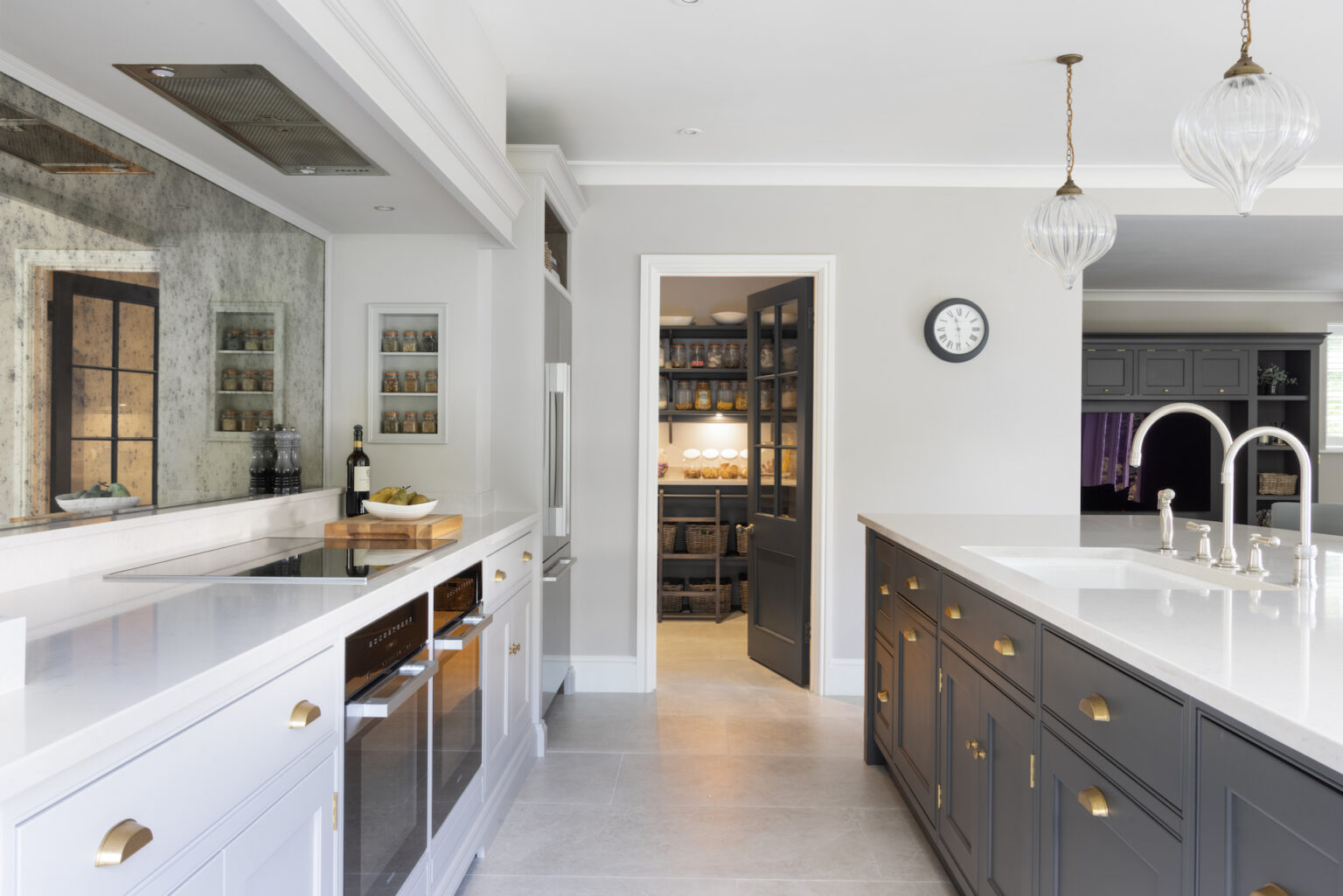 Walk in pantry design