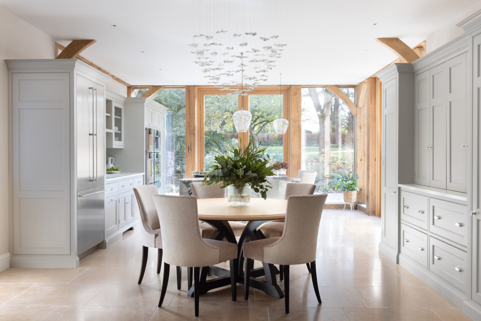 Classic contemporary kitchen