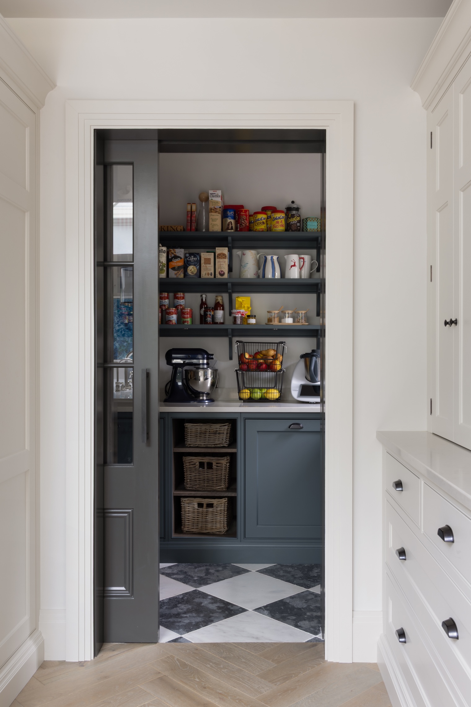 Kensington Chequer Charcoal and Off-White Marble Tiles - Image 4