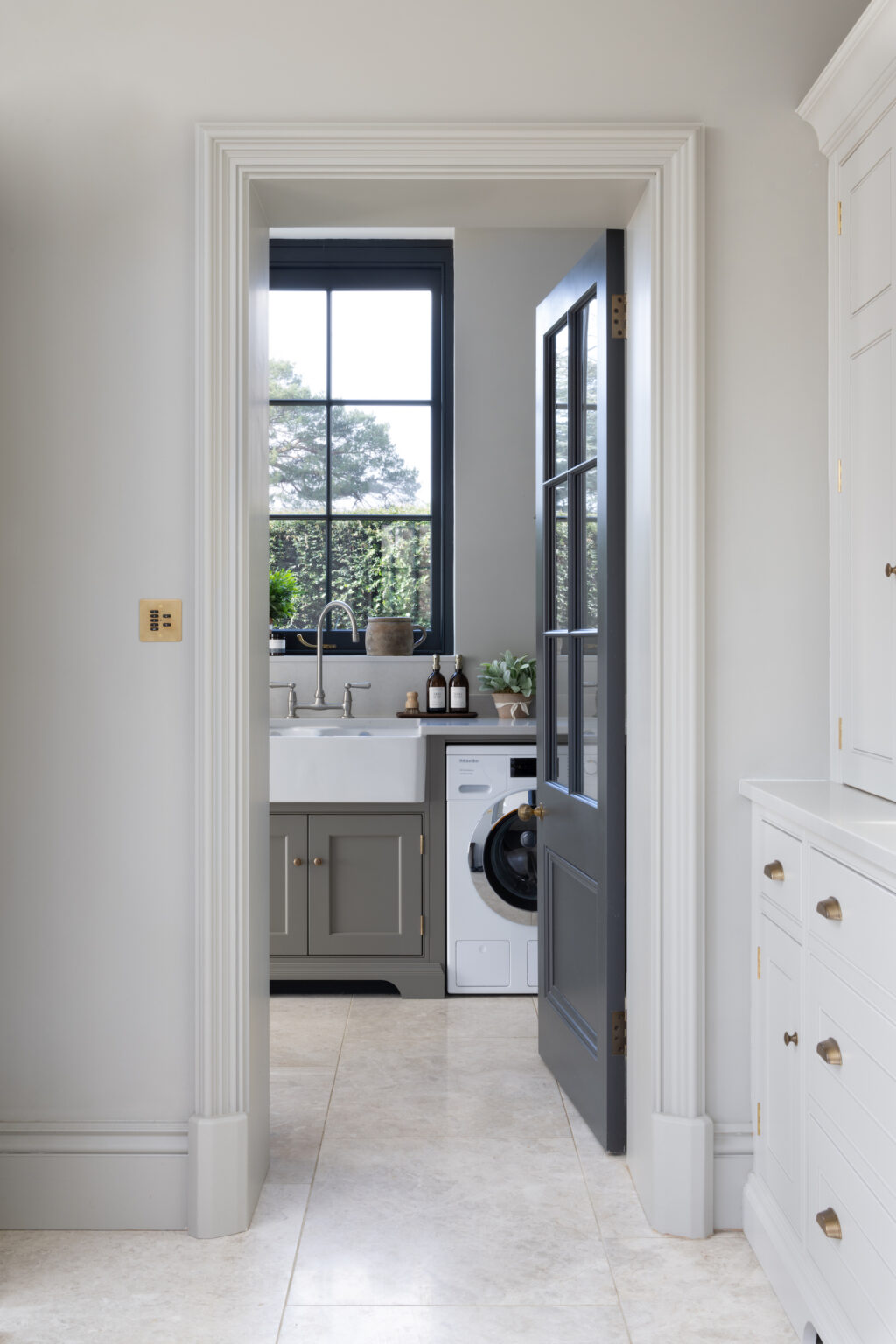 Pavilion Limestone Honed