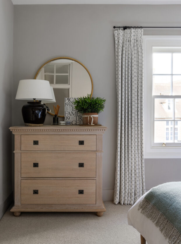 Jasper Chest of Drawers