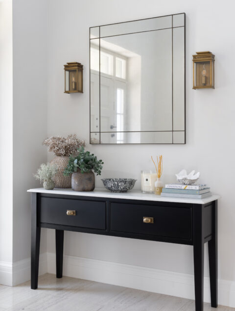 Ludlow Console table - Image 4