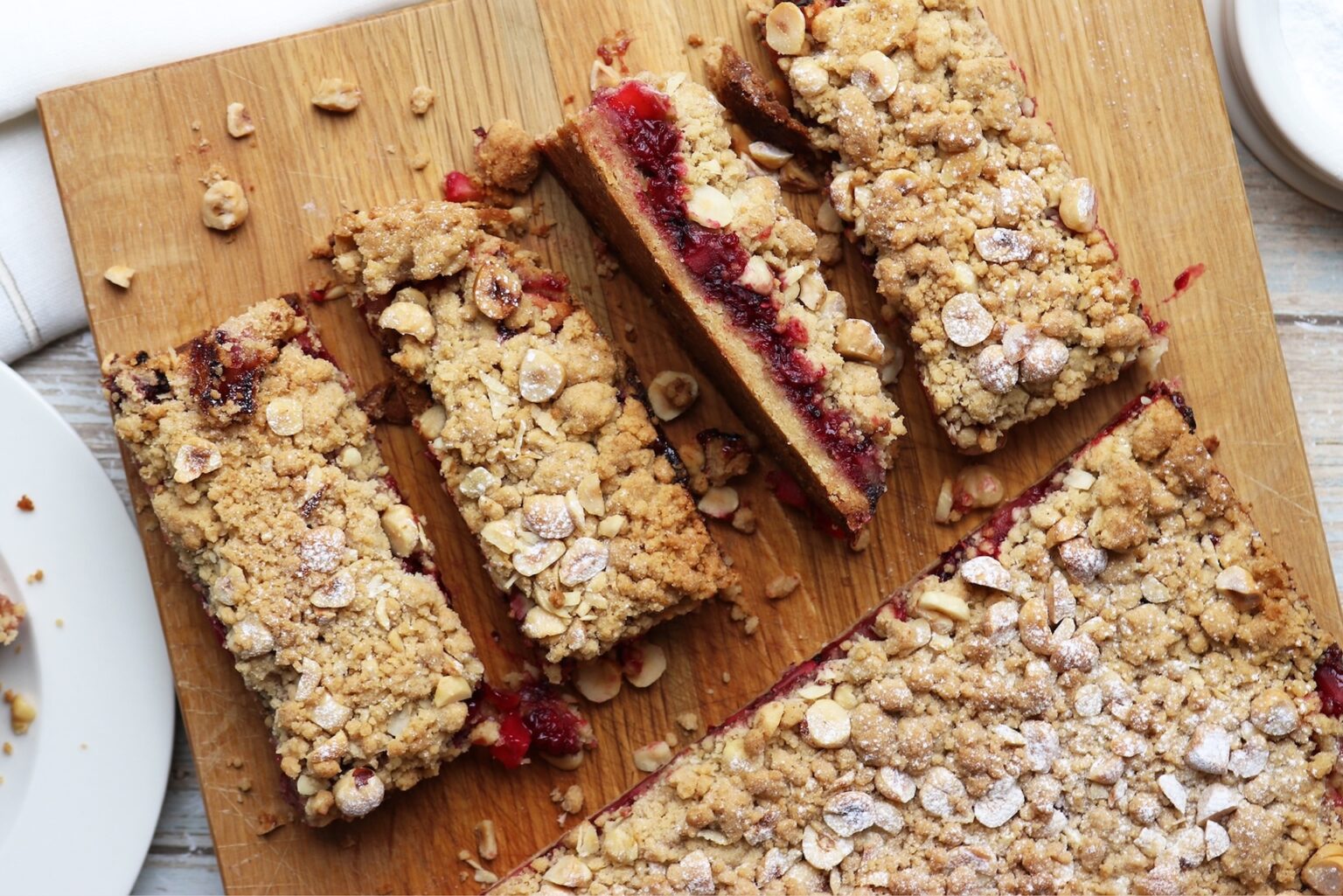 Apple and Blackberry Crumble Bars