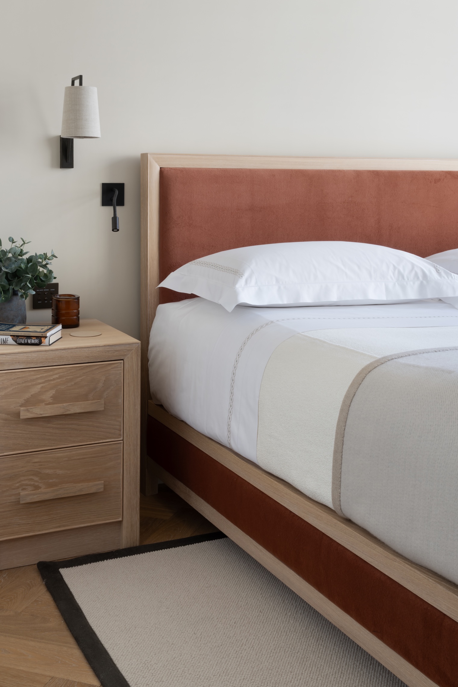 Lancaster Bed - Image 4