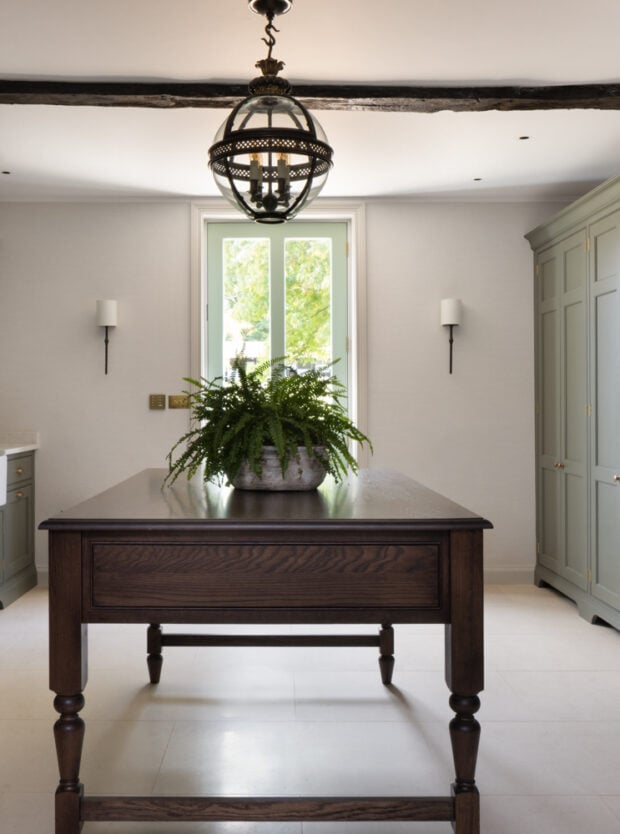 Chatsworth Prep Table