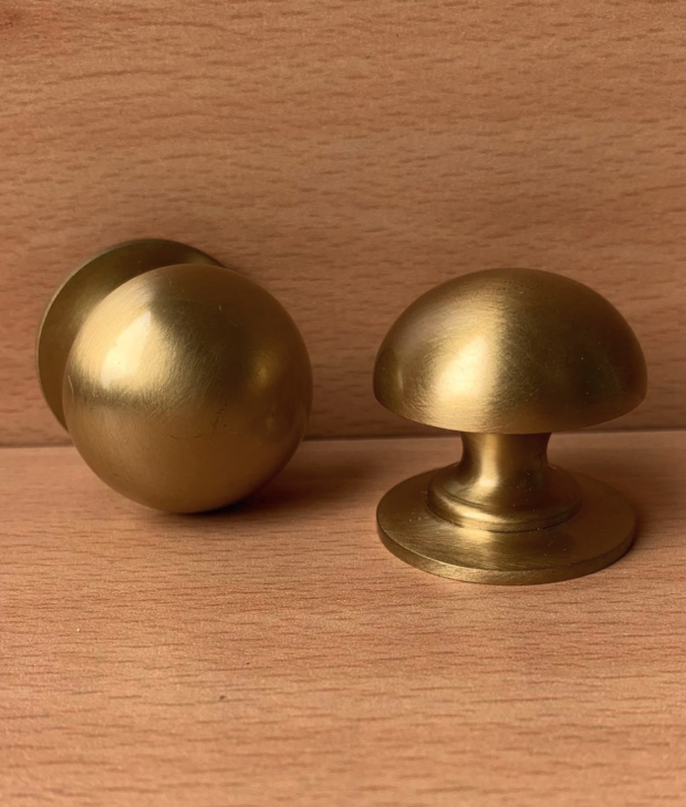 Ex-Display Fielding Knob Gold Brass
