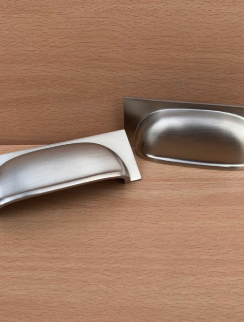 Ex-Display Pull Handle in Brushed Nickel