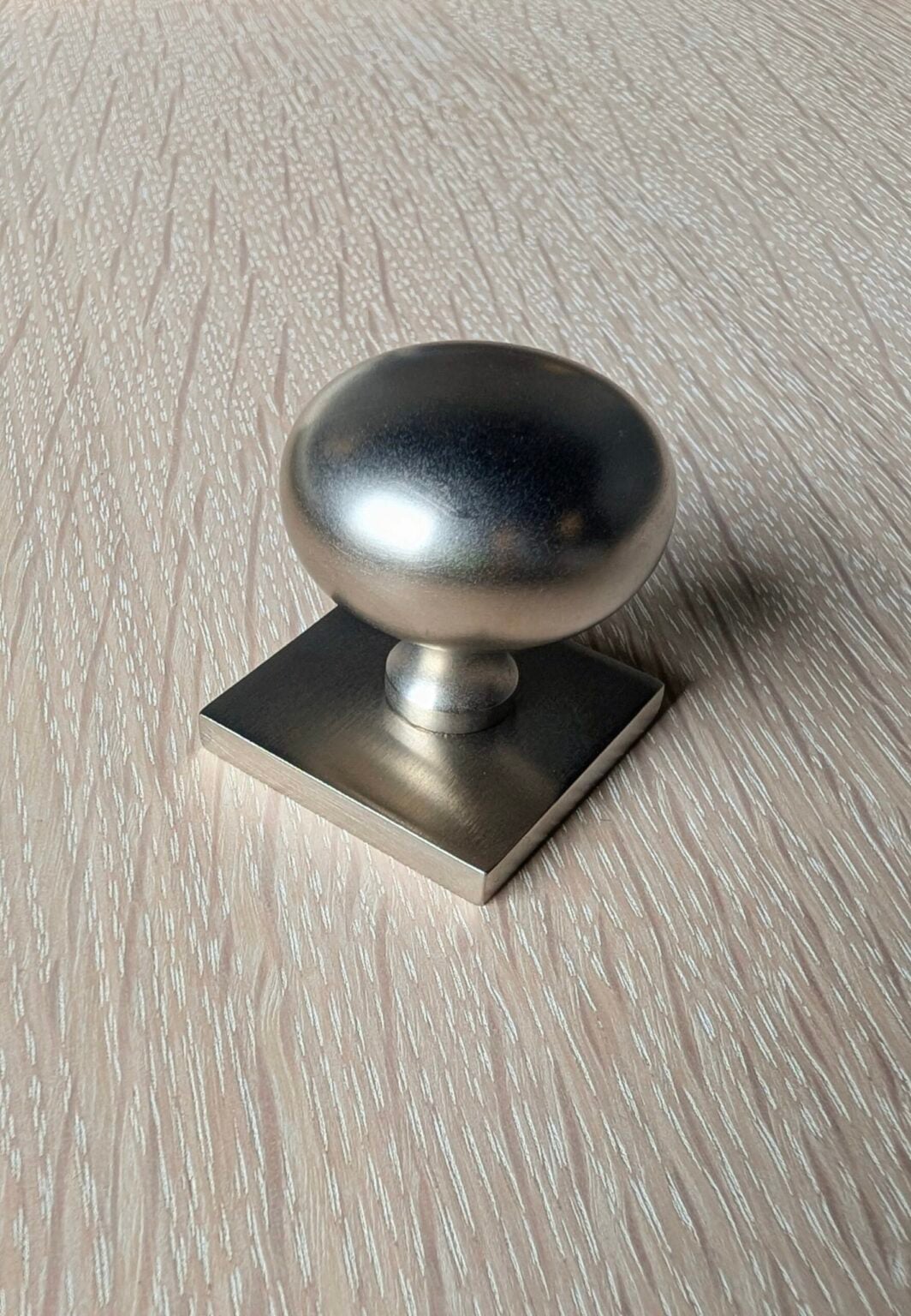 Ex-Display Hexam Handle in Brushed Nickel