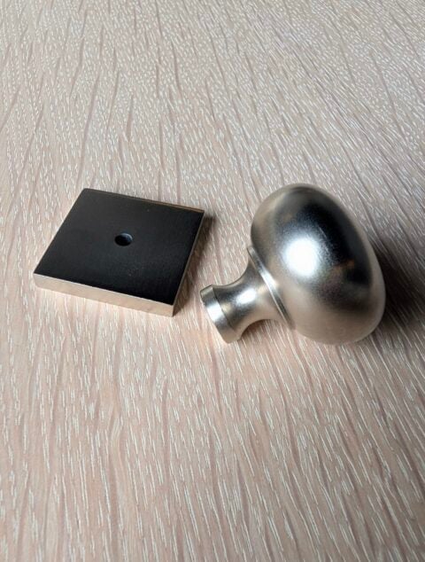 Ex-Display Hexam Handle in Brushed Nickel - Image 2
