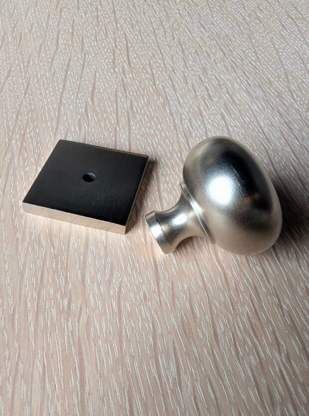 Ex-Display Hexam Handle in Brushed Nickel