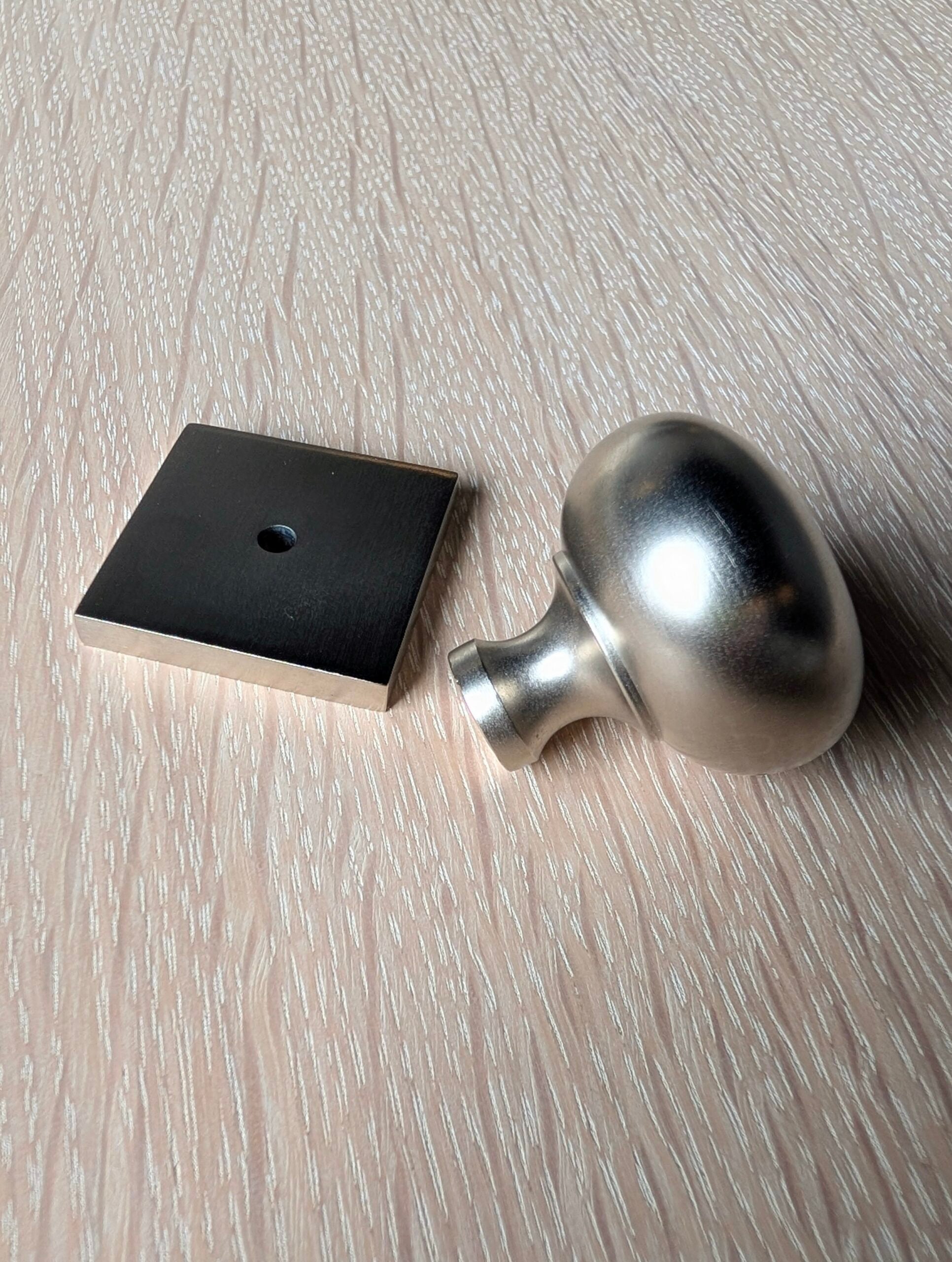 Ex-Display Hexam Handle in Brushed Nickel - Image 2